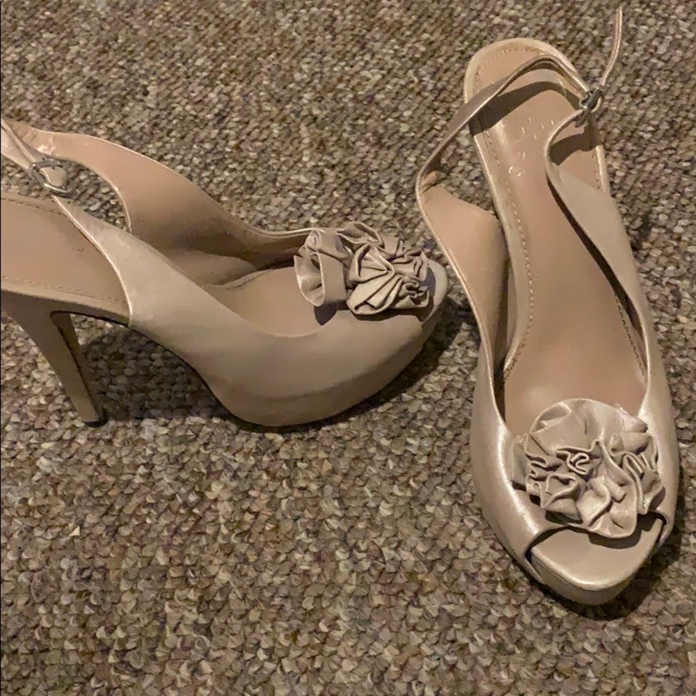 Vince Camuto heel